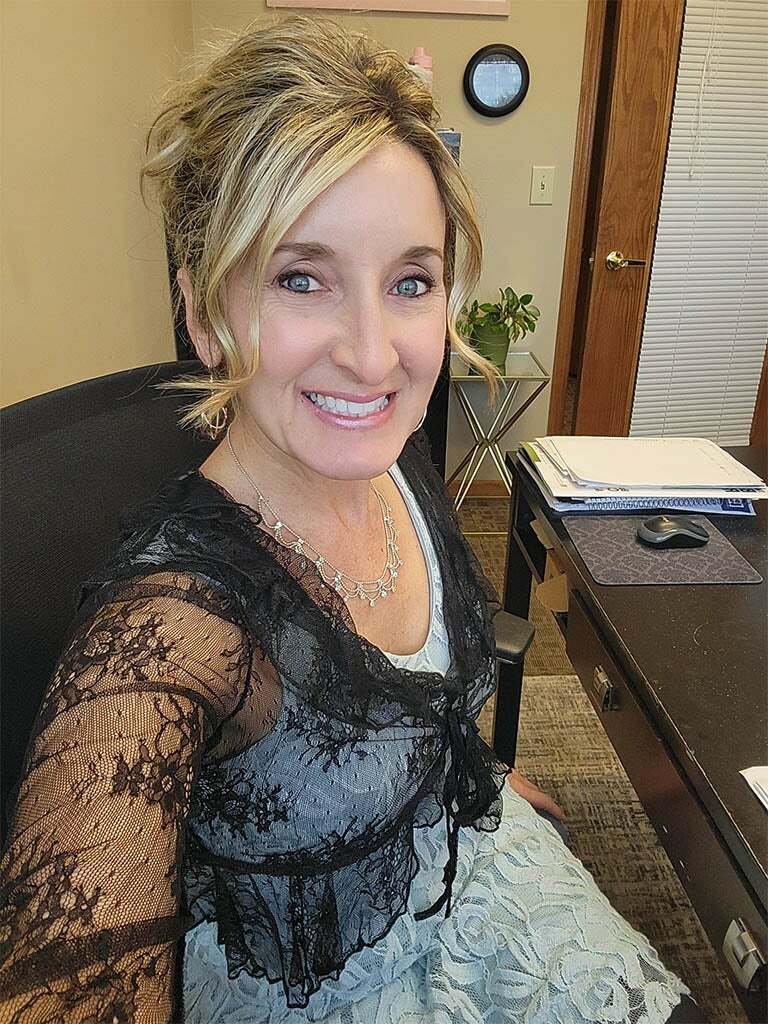 Gretchen Clements, Real Estate Salesperson in Onalaska, Affiliated