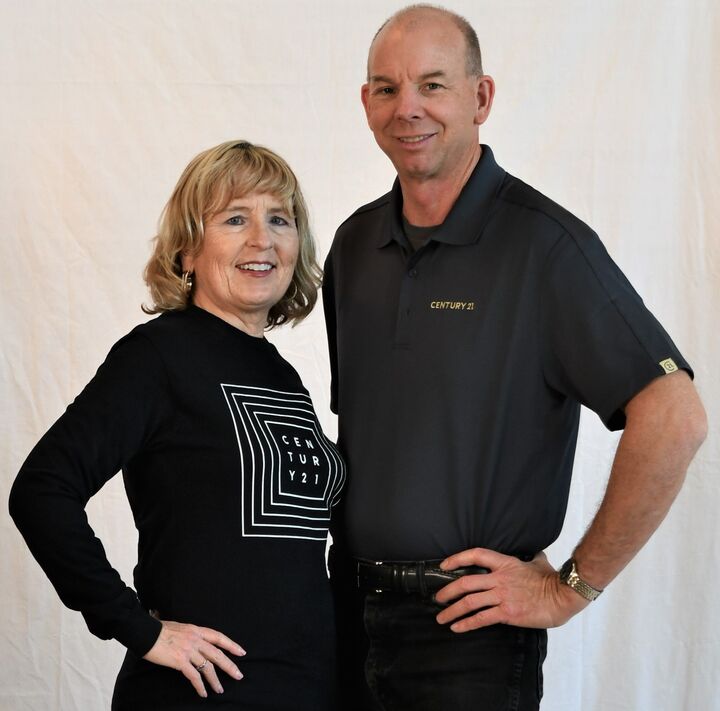 Valerie Olson, Real Estate Salesperson in Murphys, Sierra Properties