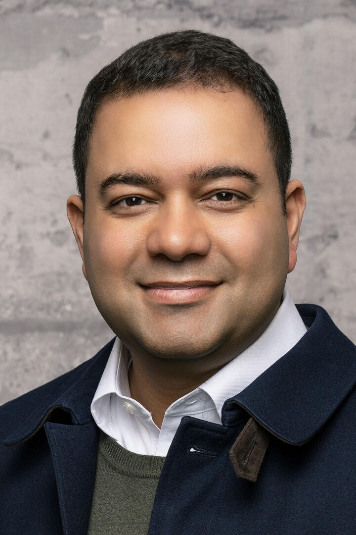 AMOL KAPOOR,  in Vaughan, Coldwell Banker The Real Estate Centre, Brokerage