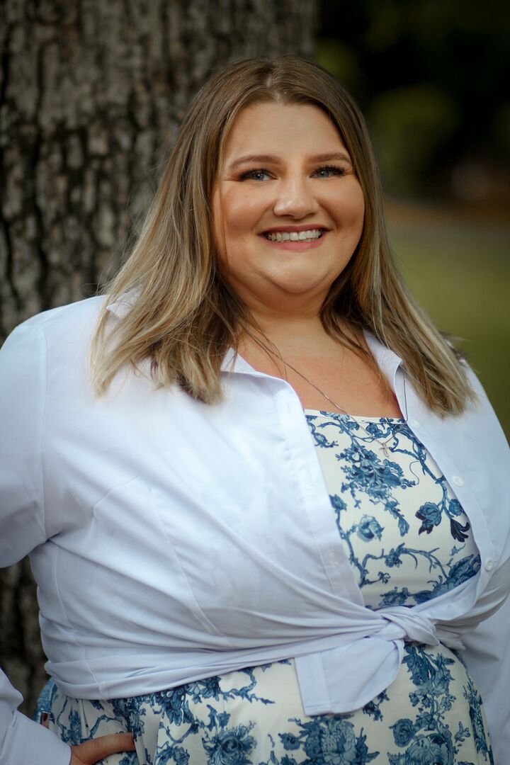 Sasha Holbrook, Real Estate Salesperson in Cary, Paracle