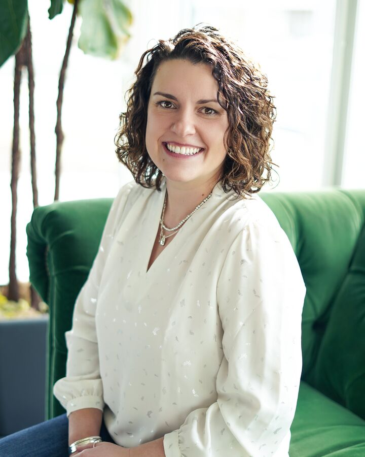 Anna Cecetka, Real Estate Salesperson in Elkhorn, The Good Life Group