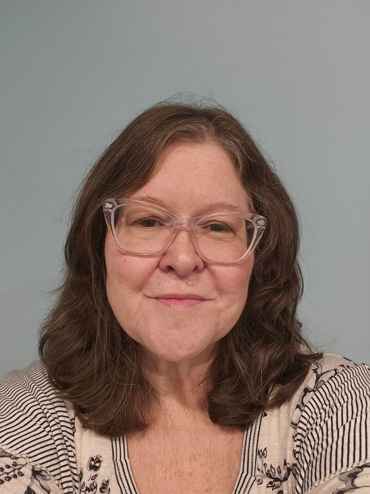 Lois Lyon, Real Estate Broker in High Point, Total Real Estate Solutions