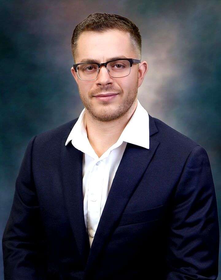 Christopher Mignone,  in Hauppauge, Realty Connect