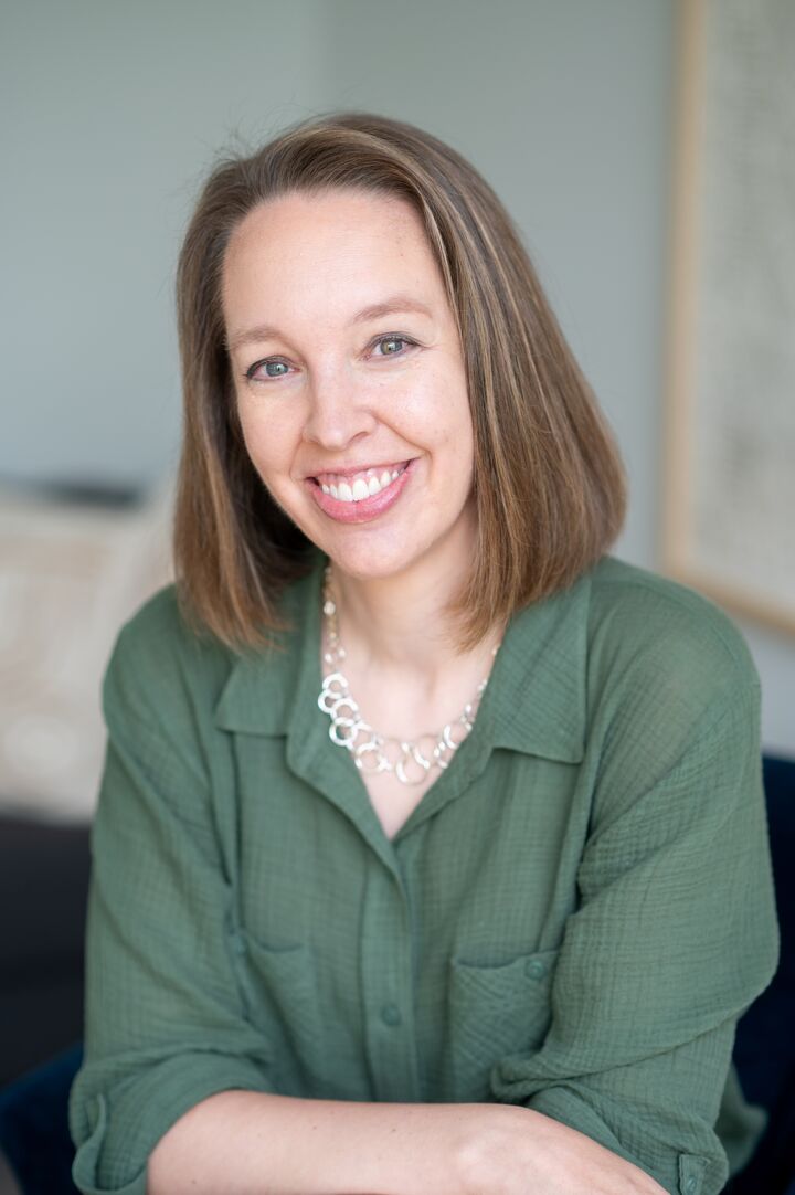 Laura Henderson, Real Estate Broker & Attorney in Kirkland, Windermere