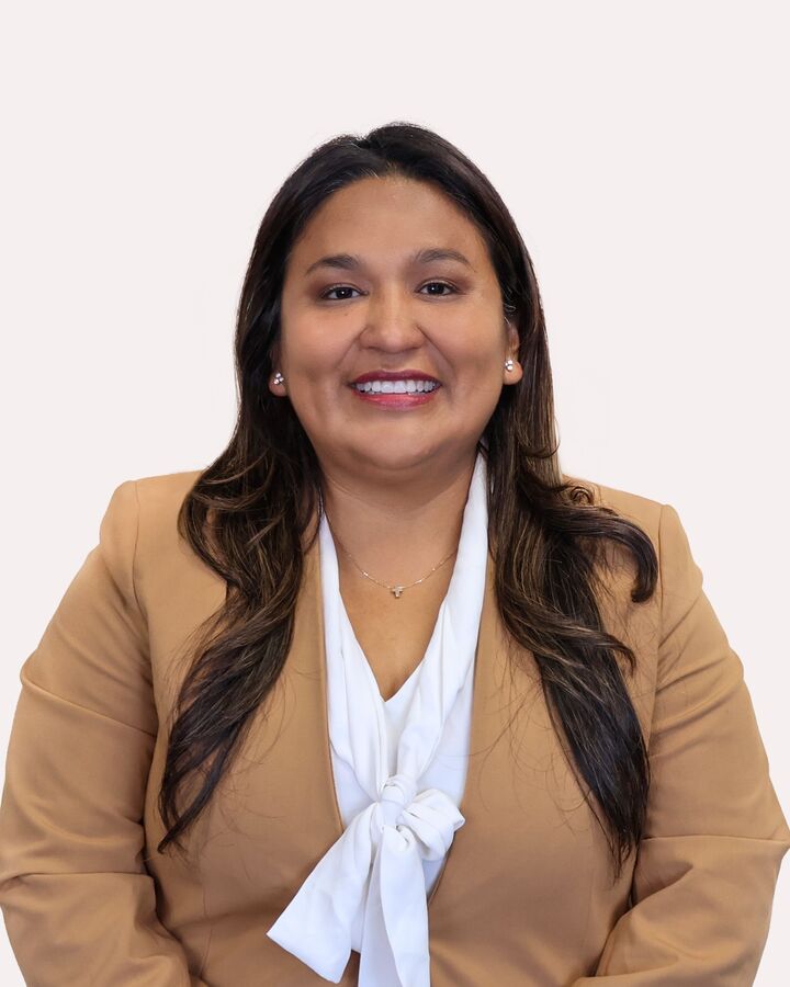 Tania Maza,  in Hauppauge, Realty Connect