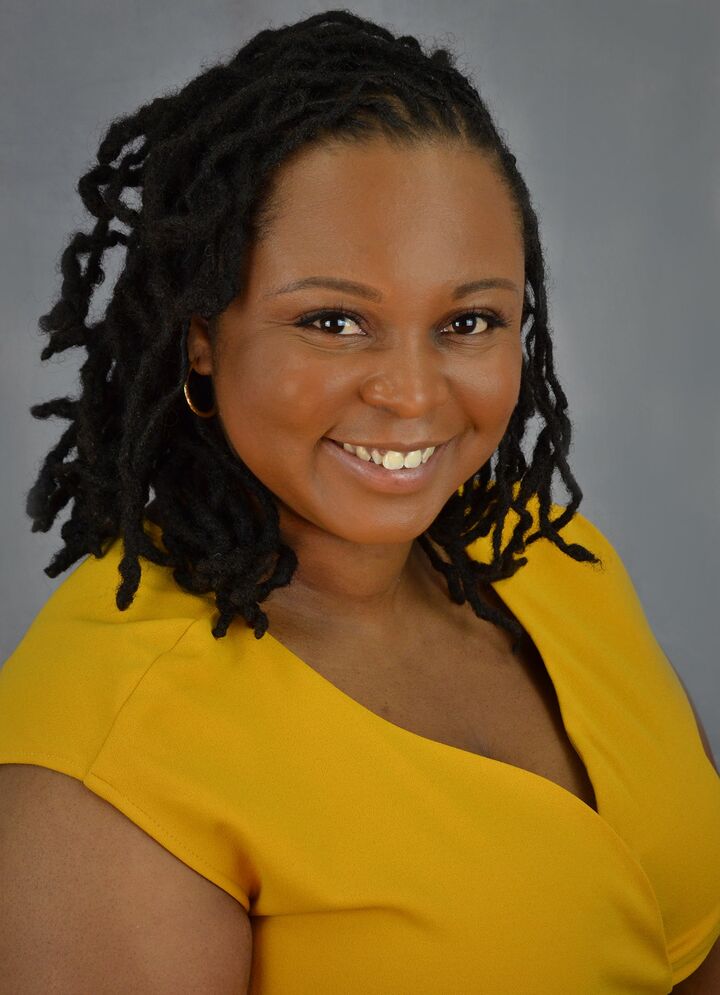 Shayna Smith, Real Estate Salesperson in Apollo Beach, Beggins Enterprises