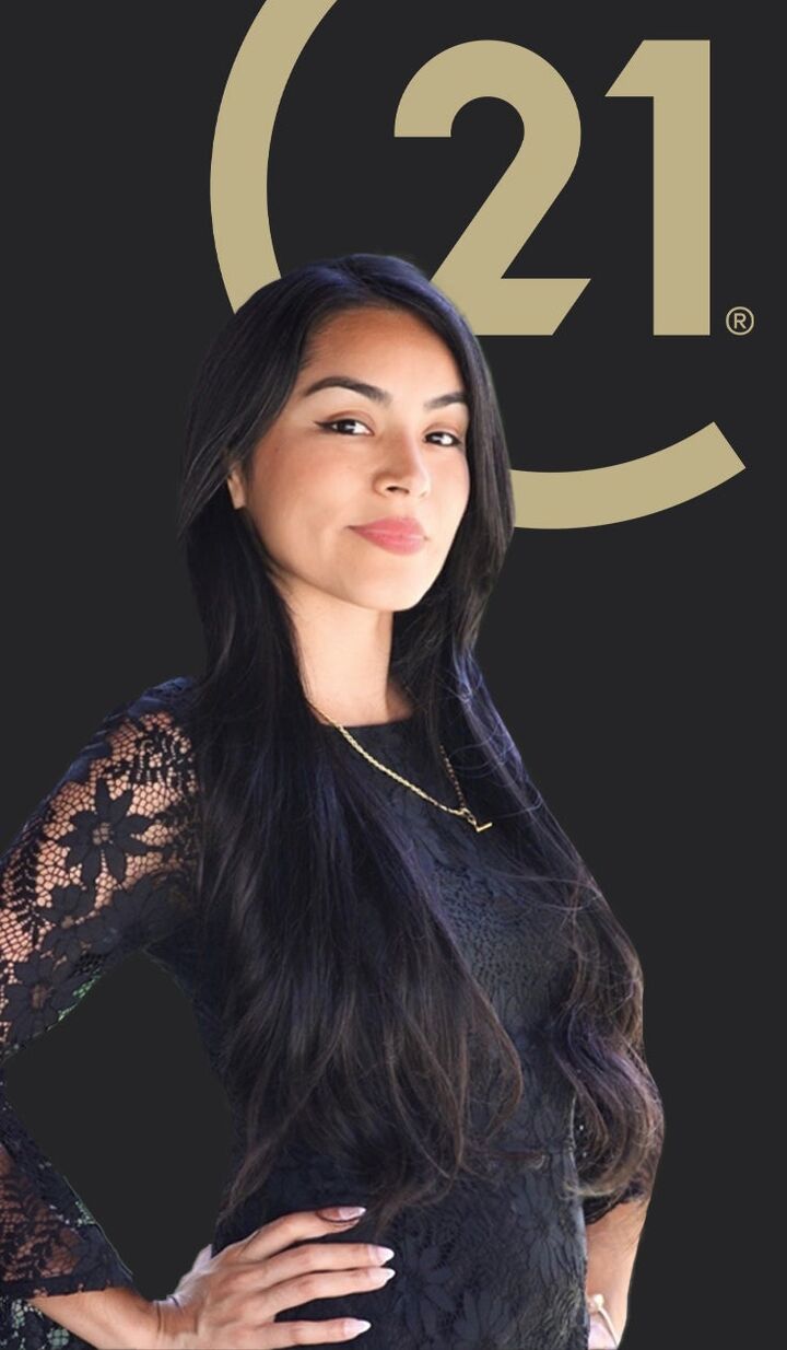 Laura Oliver, Real Estate Salesperson in Hanford, Jordan-Link