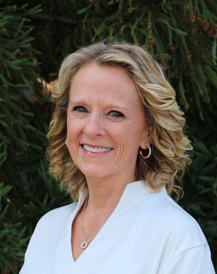 Brenda Bruce, Real Estate Salesperson in Richmond, Avenues