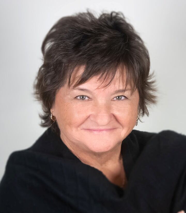 Karen Kinsel, Real Estate Broker in Eureka Springs, Action Realty