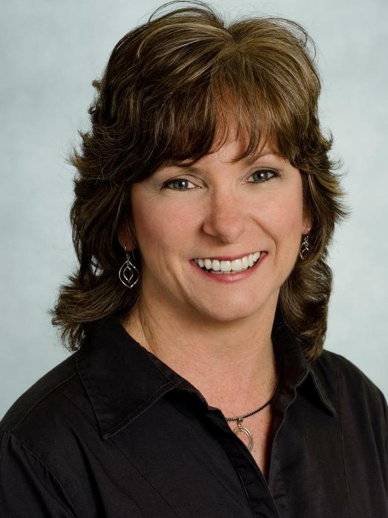 Annette Armstrong, Real Estate Salesperson in Gainesville, M.M. Parrish Realtors