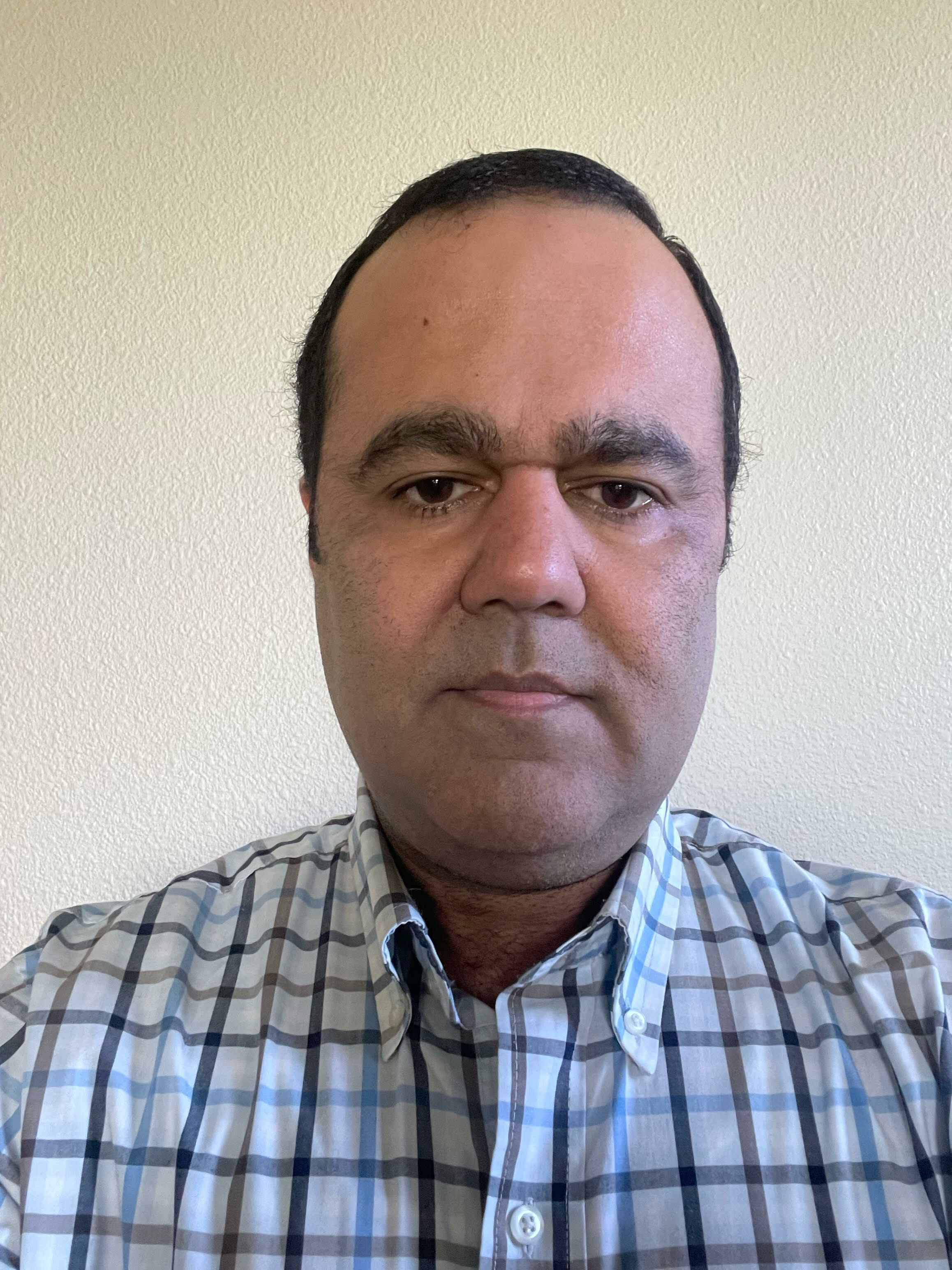 Sandeep Sangar,  in Vancouver, Professional Realty Services