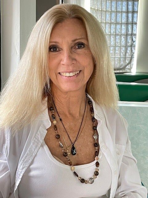 Janet Riccardi, Real Estate Salesperson in Moreno Valley, Town & Country