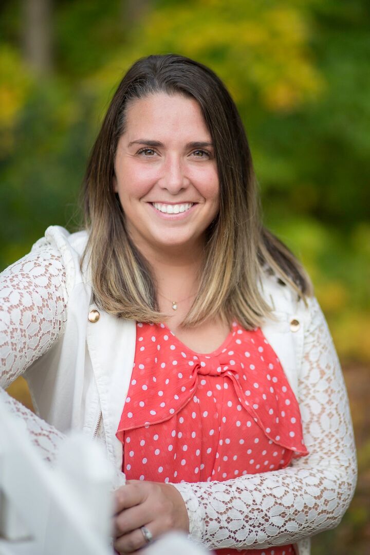 Afton Gibbs, Real Estate Salesperson in Flushing, Signature Realty