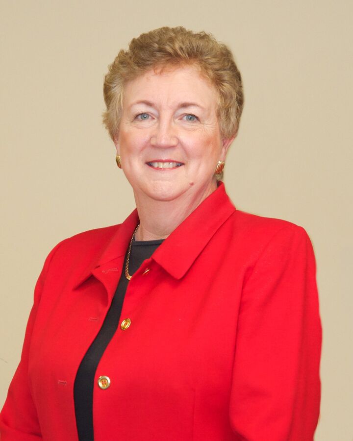 Dianne Long, Real Estate Salesperson in Midlothian, Napier Realtors ERA