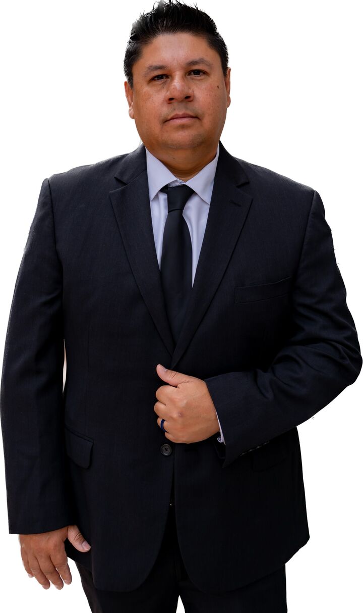 Jesse Bermudez,  in Bloomington, Synergia Realty
