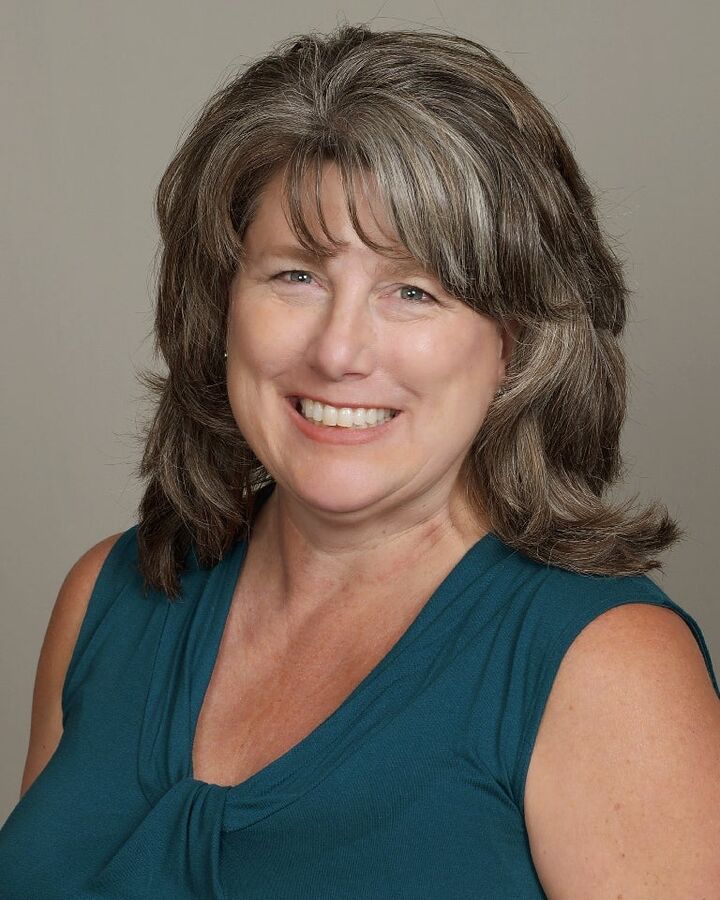 Amy Solis, Real Estate Salesperson in Beaumont, Kivett-Teeters Associates