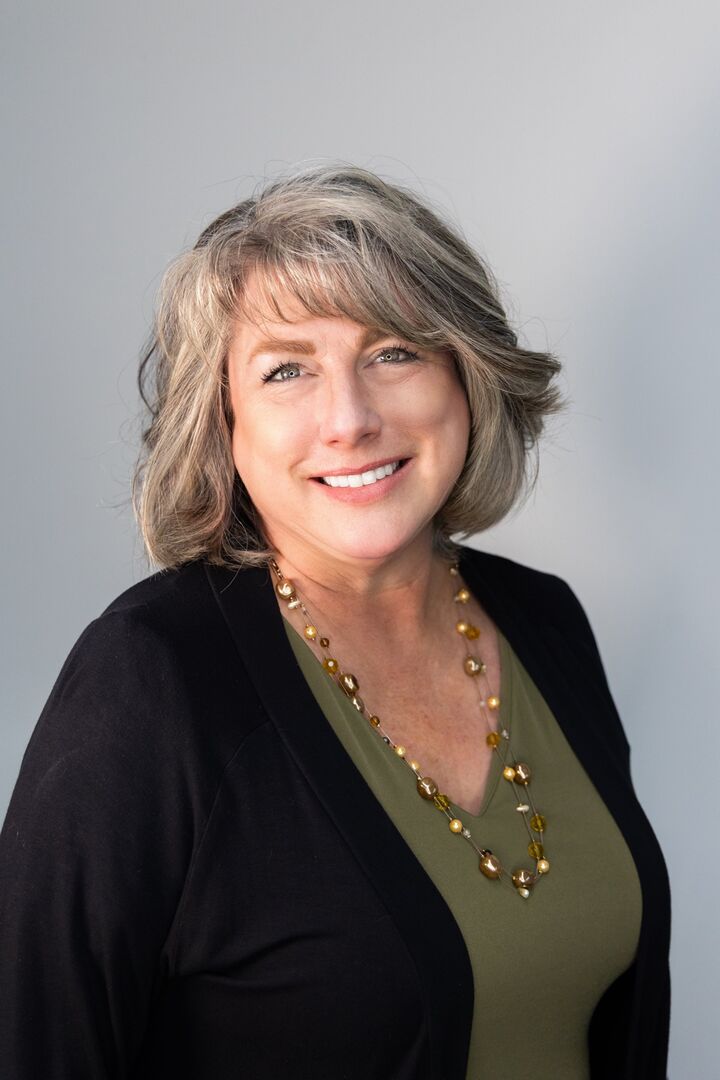 Amy Solis, Real Estate Salesperson in Beaumont, Kivett-Teeters Associates