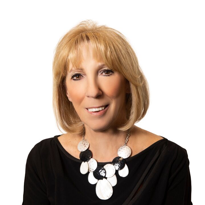 Vicki Carpenter, Real Estate Salesperson in Menifee, Associated Brokers Realty