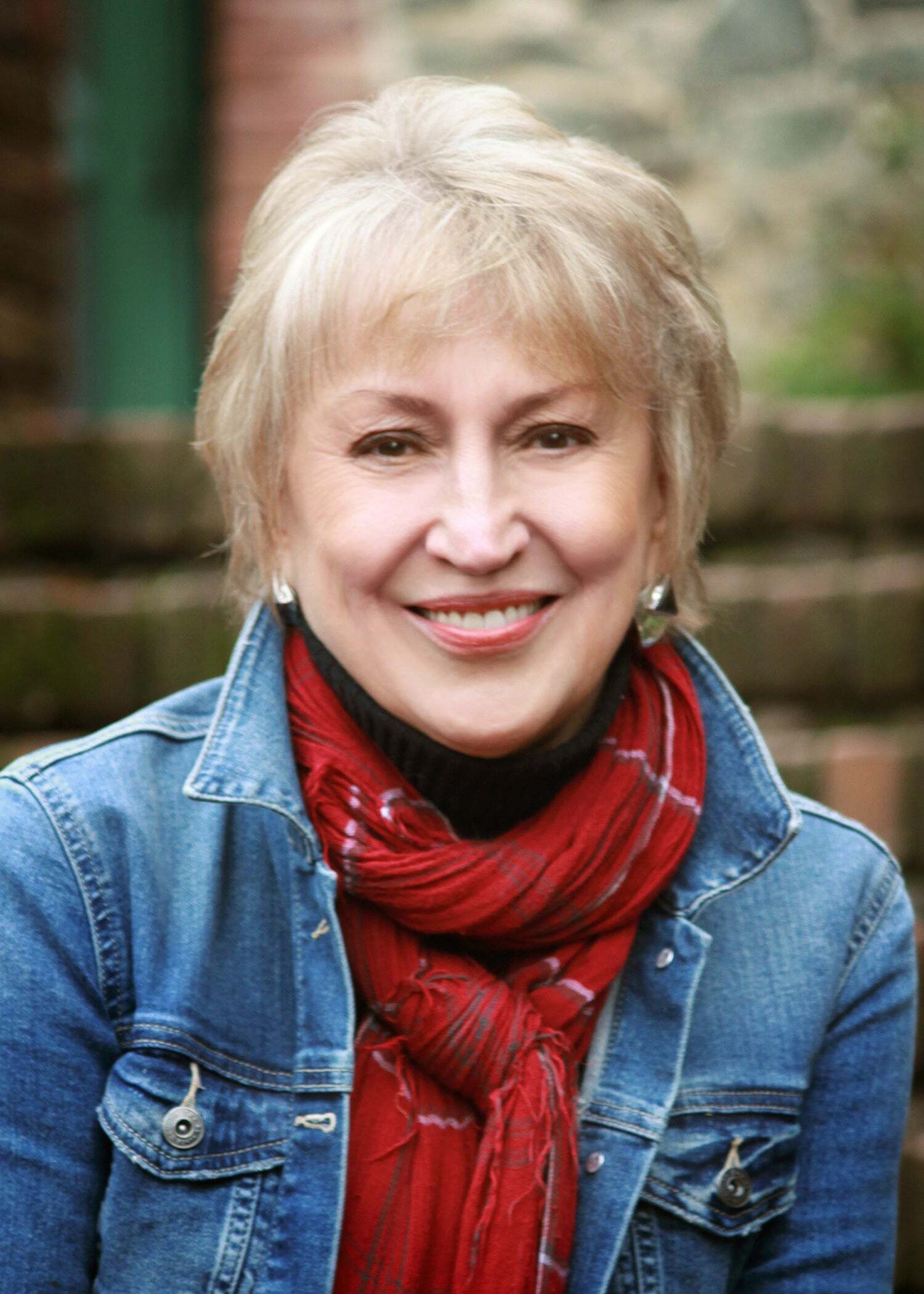 Barbara Parrott, Real Estate Salesperson in Grass Valley, Grass Roots Realty