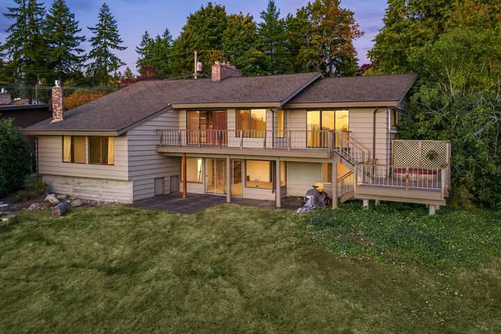 Property Photo:  4507  105th Avenue NE  WA 98033 