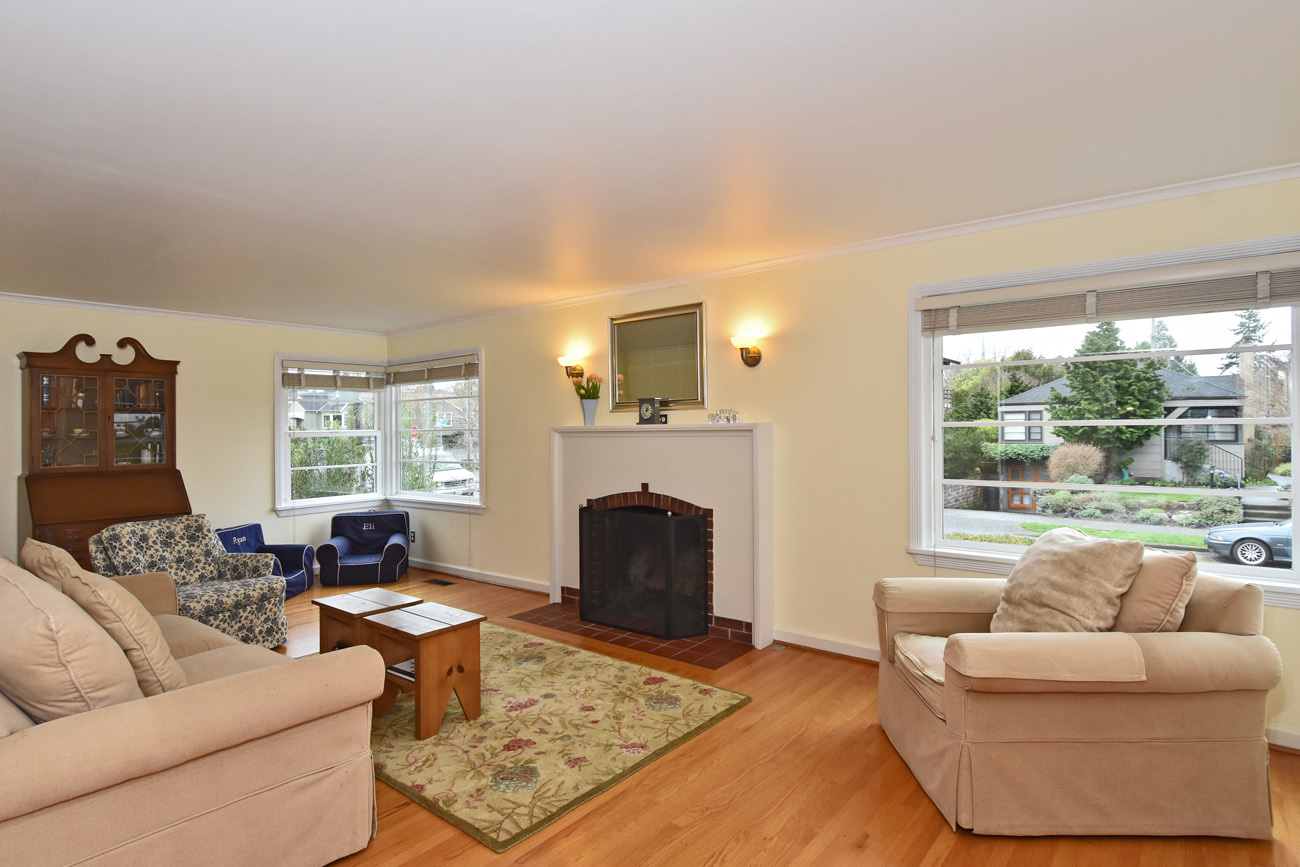 Property Photo: Living room 7749 22nd Ave NW  WA 98117 