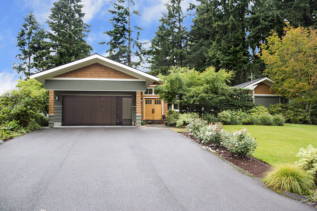 Property Photo:  2005 102nd Ave SE  WA 98004 