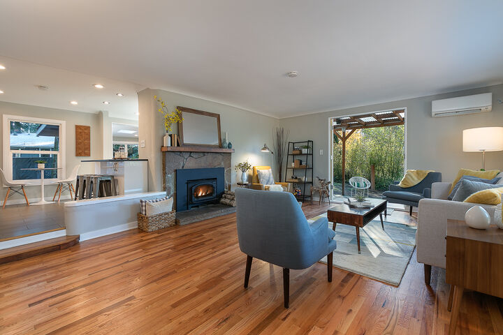 Property Photo: 14202 Roslyn Place N WA 98133