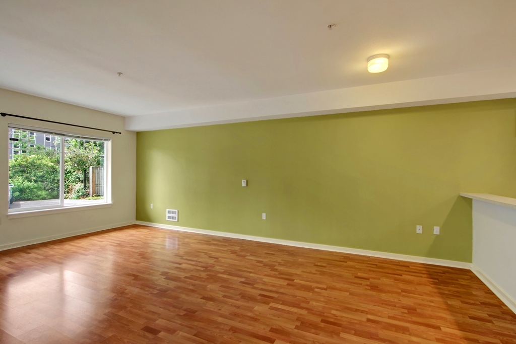 Property Photo:  1804 S Charles St  WA 98144 