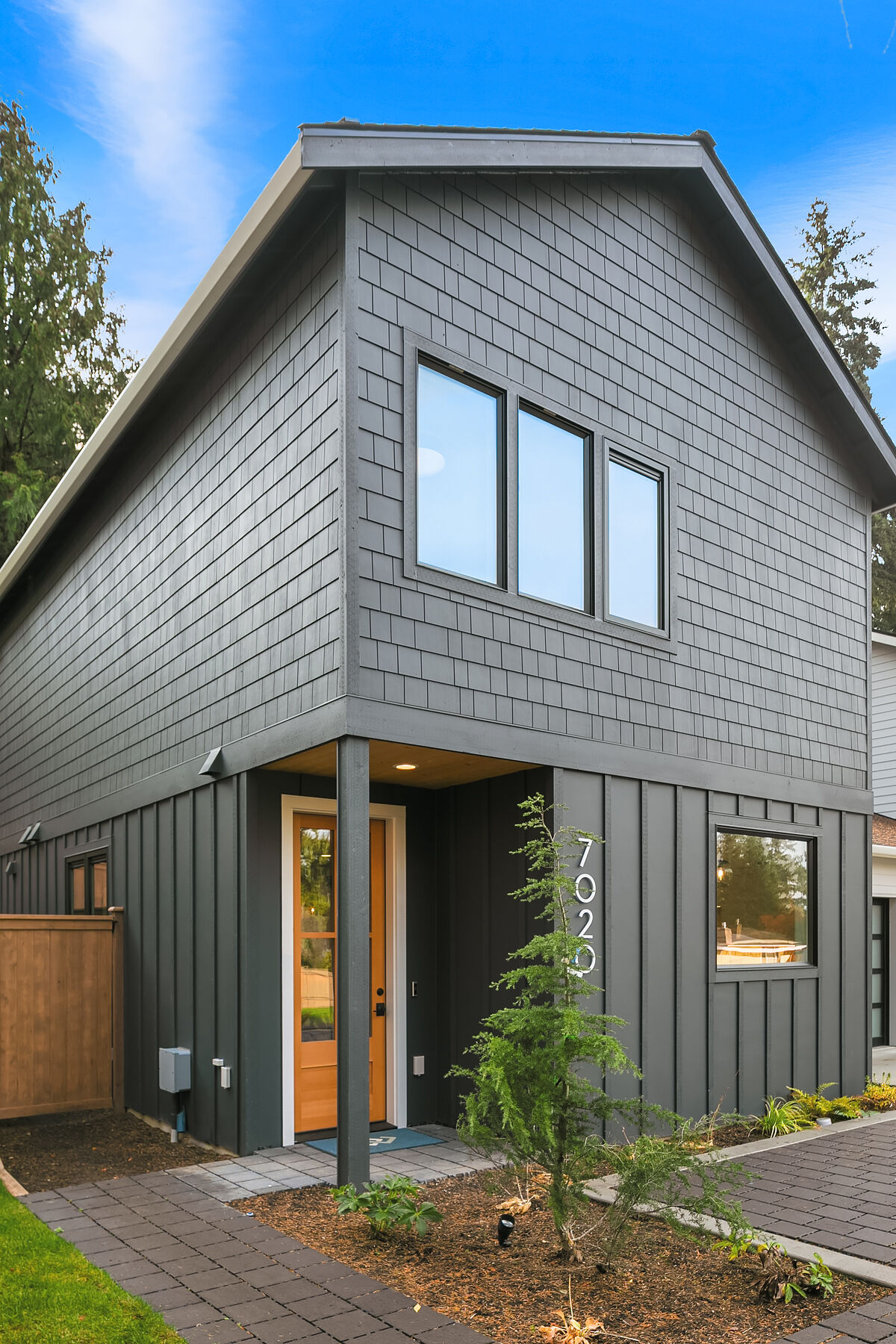 Property Photo: 7020 127th Avenue NE WA 98033