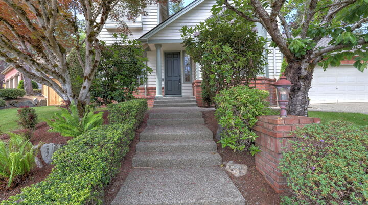 Property Photo: 10711 177th Court NE WA 98052