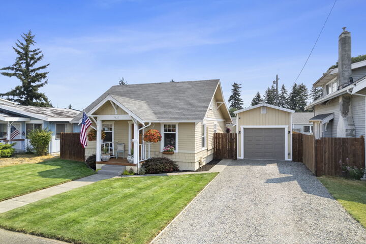 7427 S Lawrence St  Tacoma WA 98409 photo