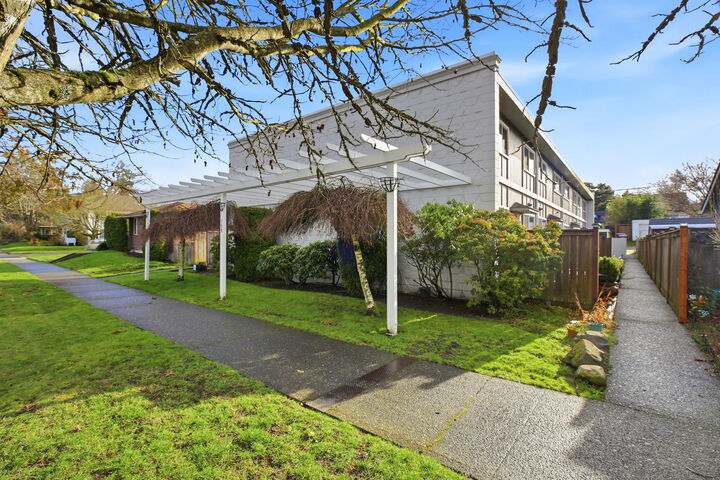 Property Photo: 708 N L Street 2 WA 98403