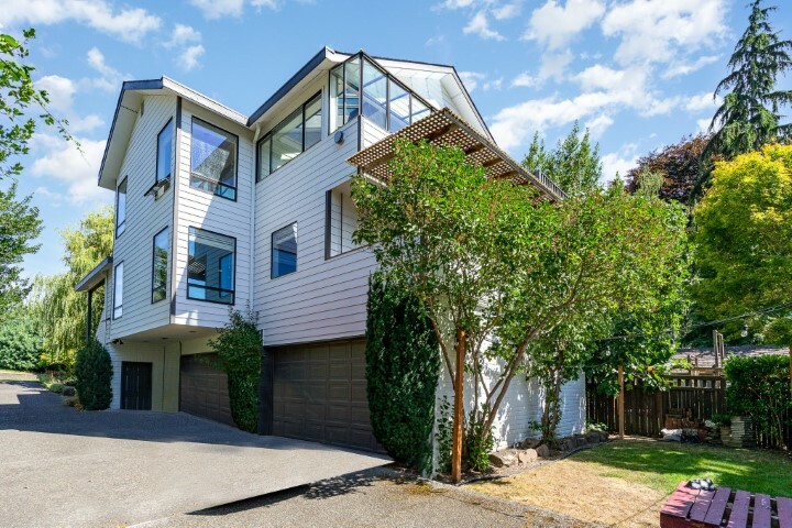 Property Photo:  3625 Magnolia Boulevard W  WA 98199 