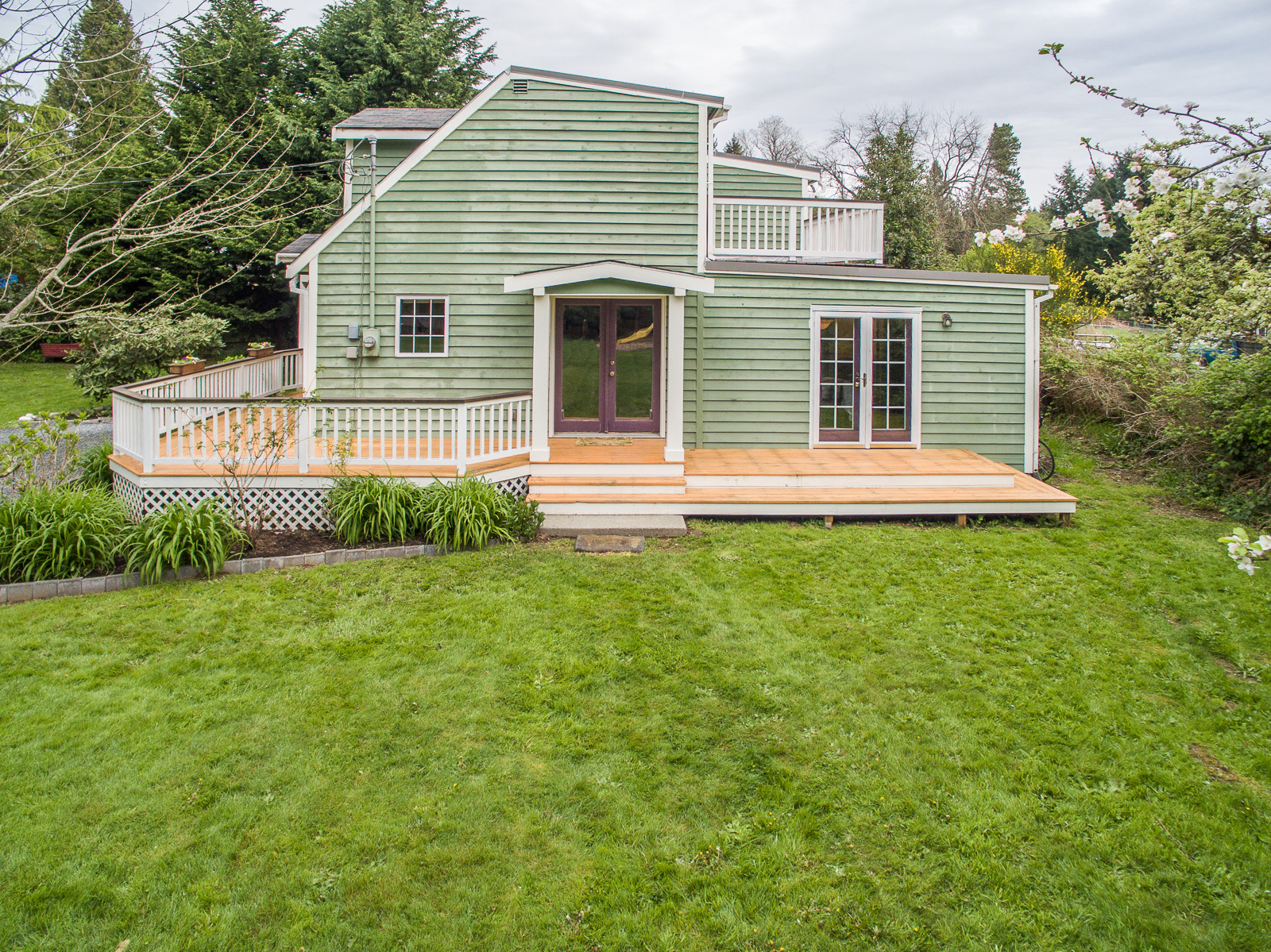 Property Photo: Exterior 16730 98th Ave SW  WA 98070 