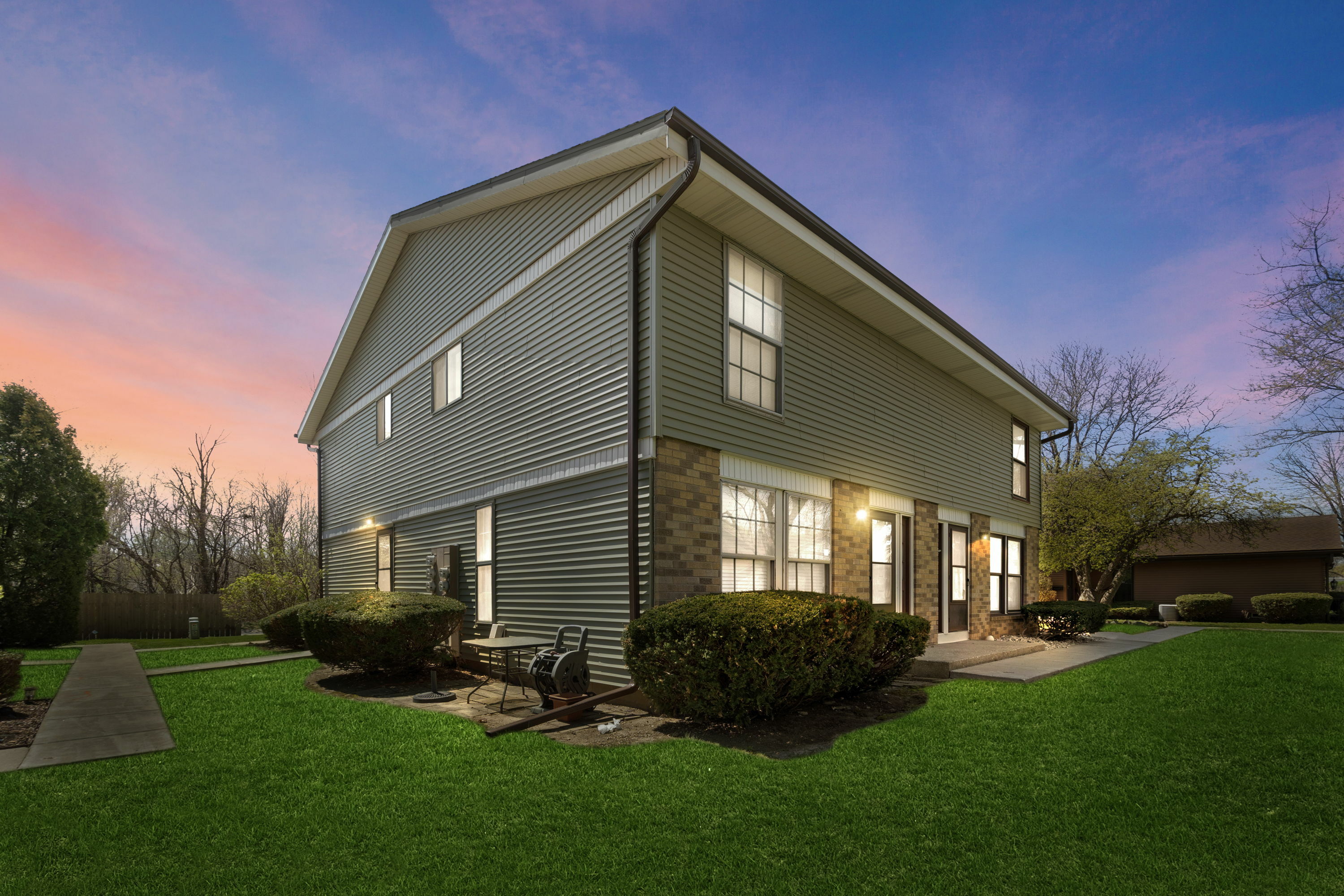 Property Photo: 6920 N Raintree Dr D WI 53223