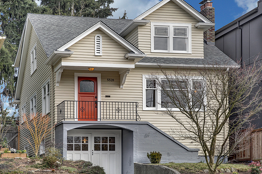 Property Photo: 5528 Ashworth Avenue N WA 98103