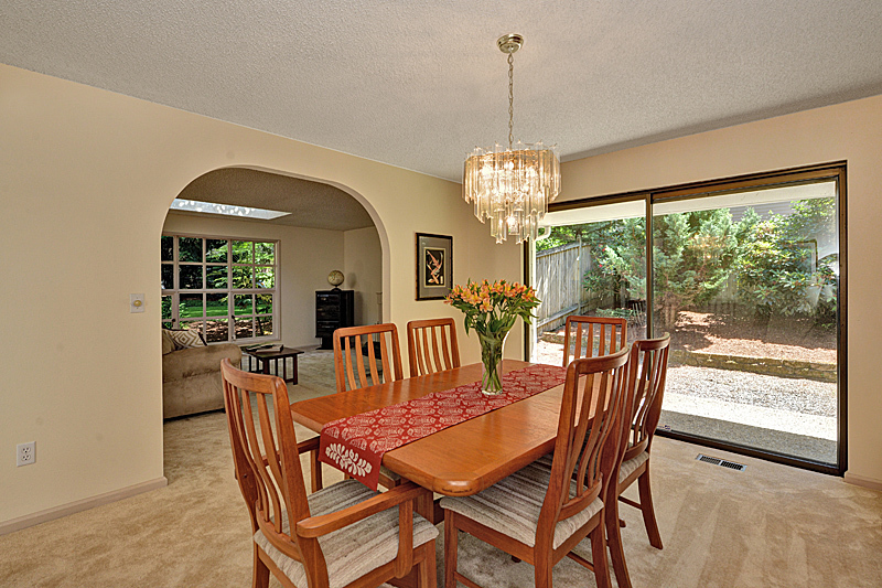 Property Photo: Dining room 3215 Sahalee Dr W  WA 98074 