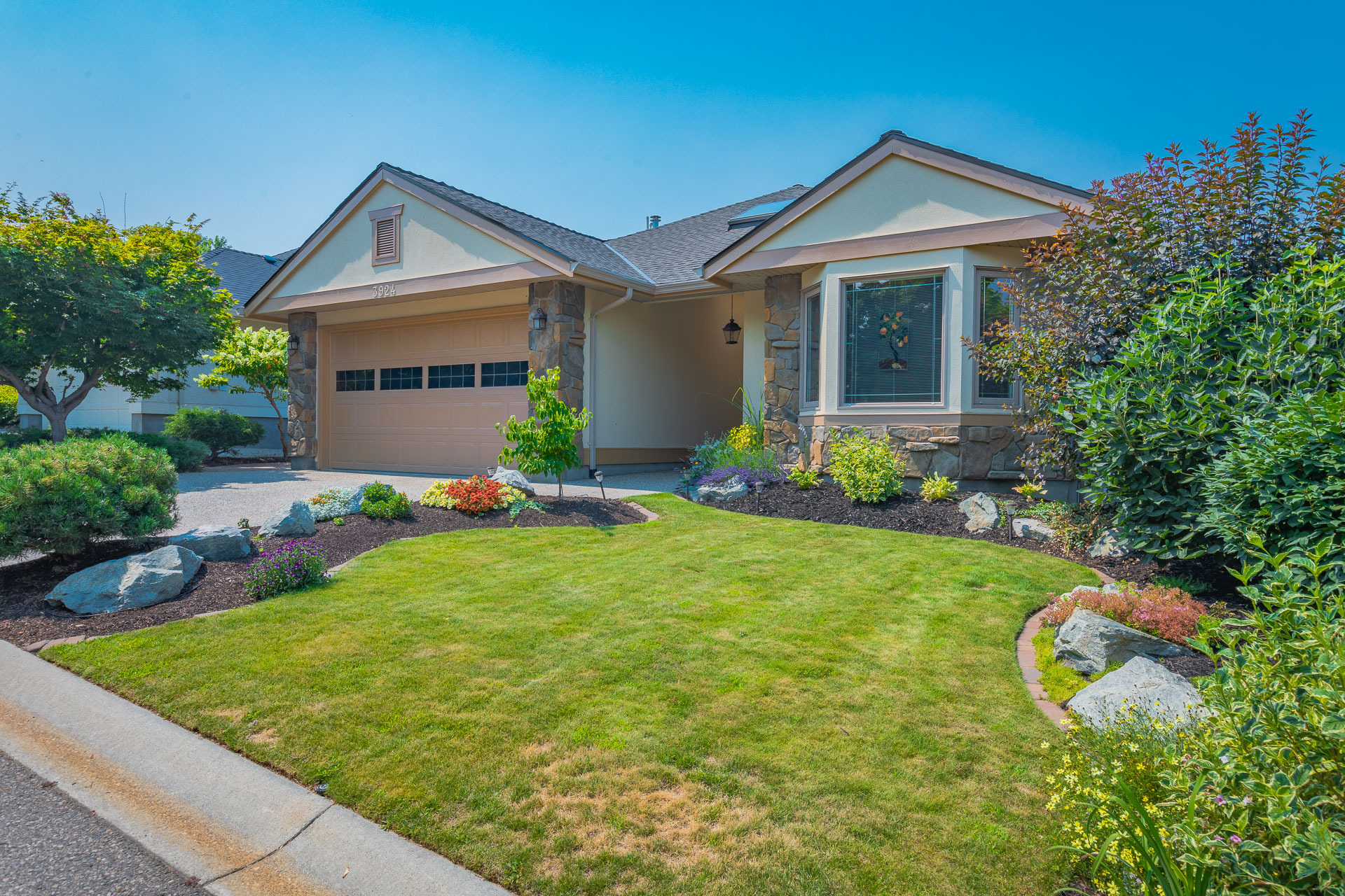 3924 Gallaghers Parkway  Kelowna BC V1W 3Z8 photo