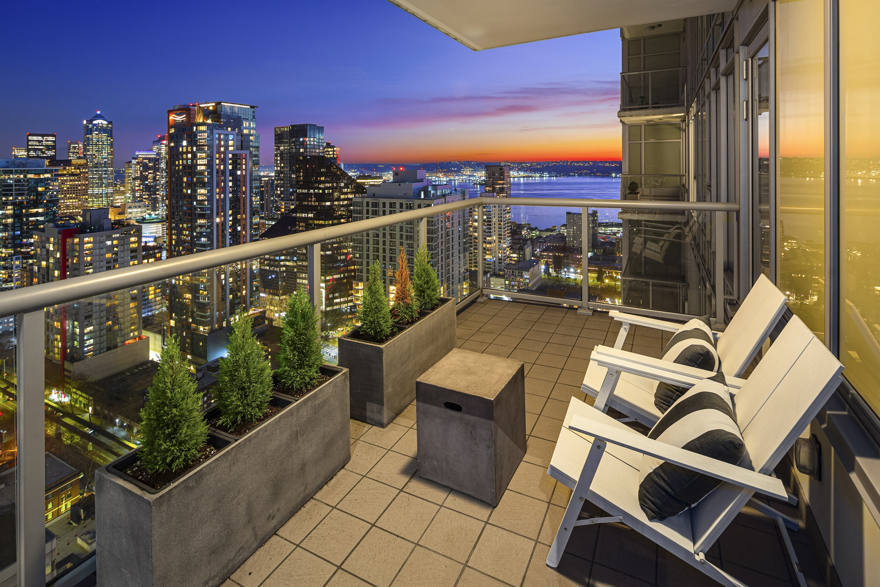 Property Photo: Unit 3503S 588  Bell Street 3503S  WA 98121 