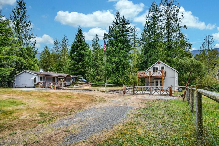 Property Photo:  15105  418th Avenue SE  WA 98251 