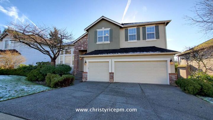 Property Photo:  485 150th Place NE  WA 98007 