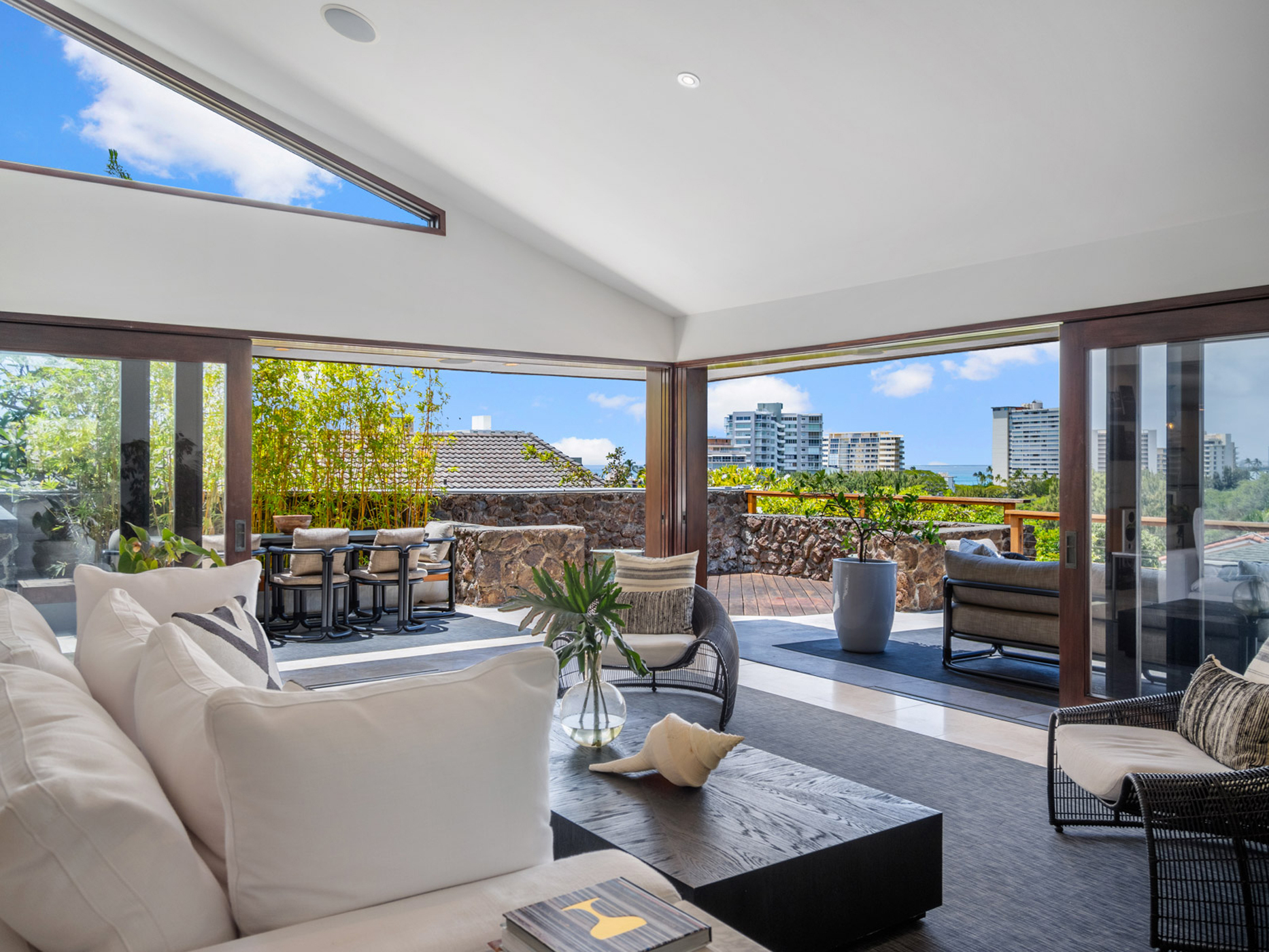 Property Photo: 2947 Hibiscus Place B HI 96815
