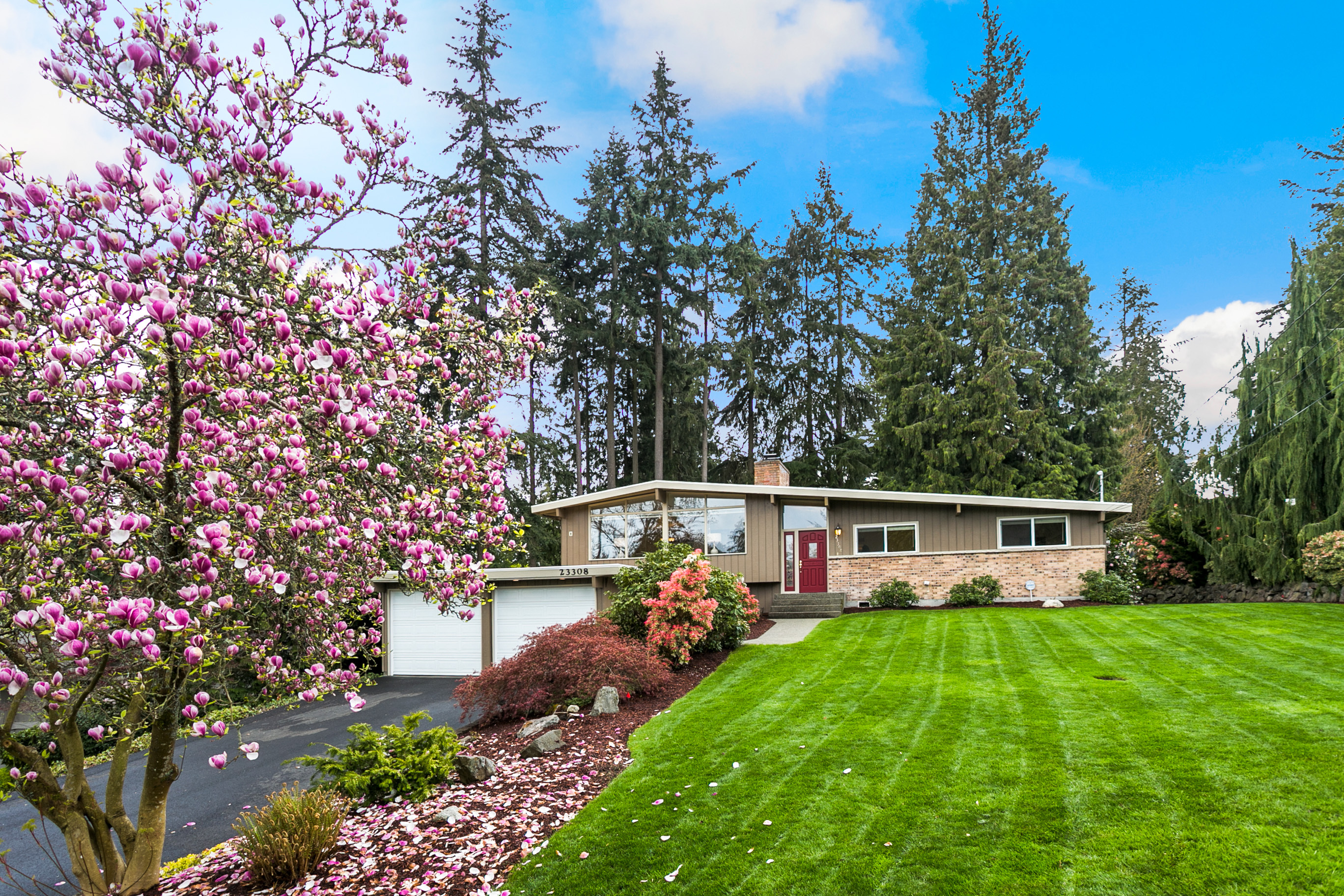 Property Photo:  23308 Friar Tuck Lane  WA 98020 