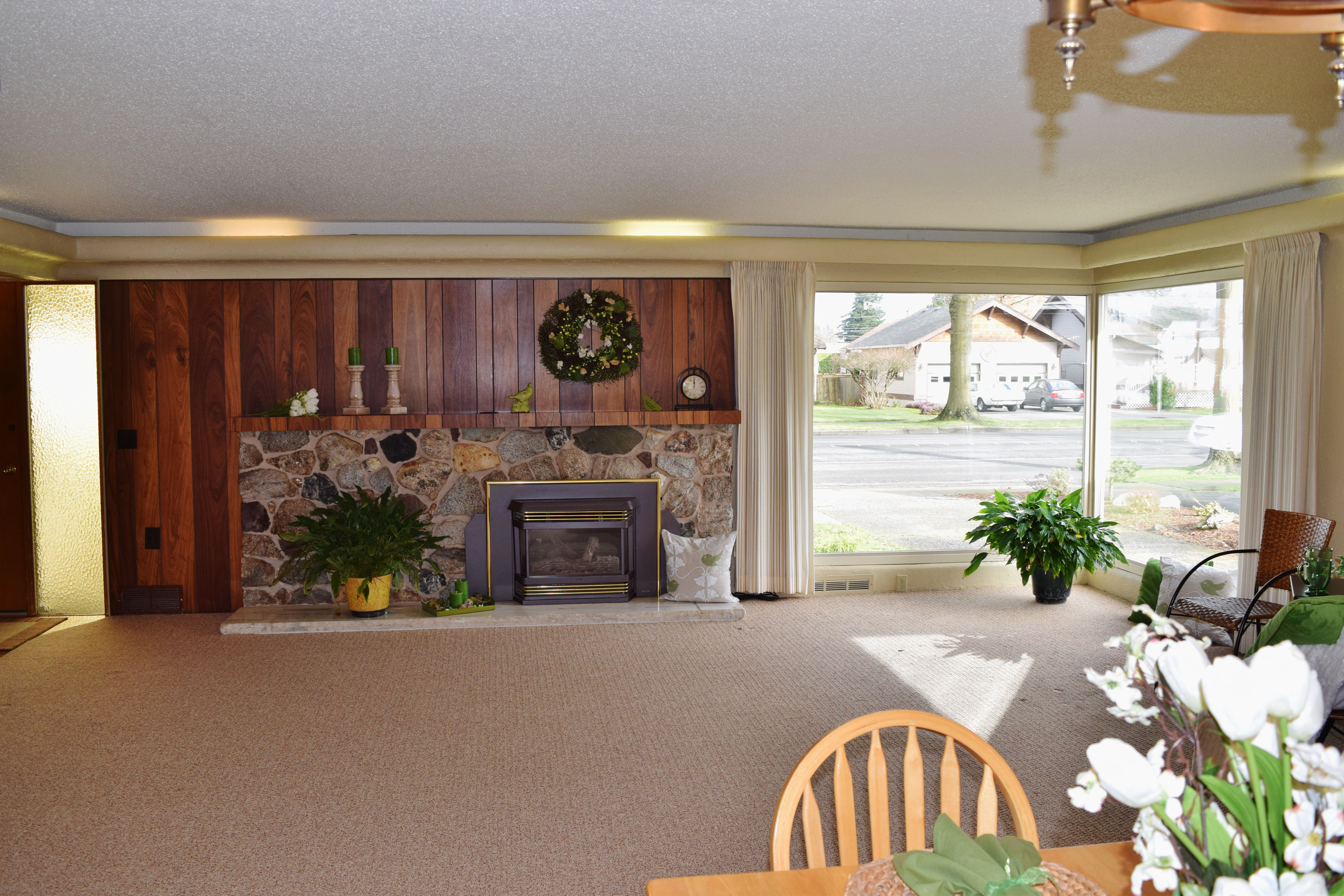 Property Photo: Living & dining rooms 1413 Front St WA 98264