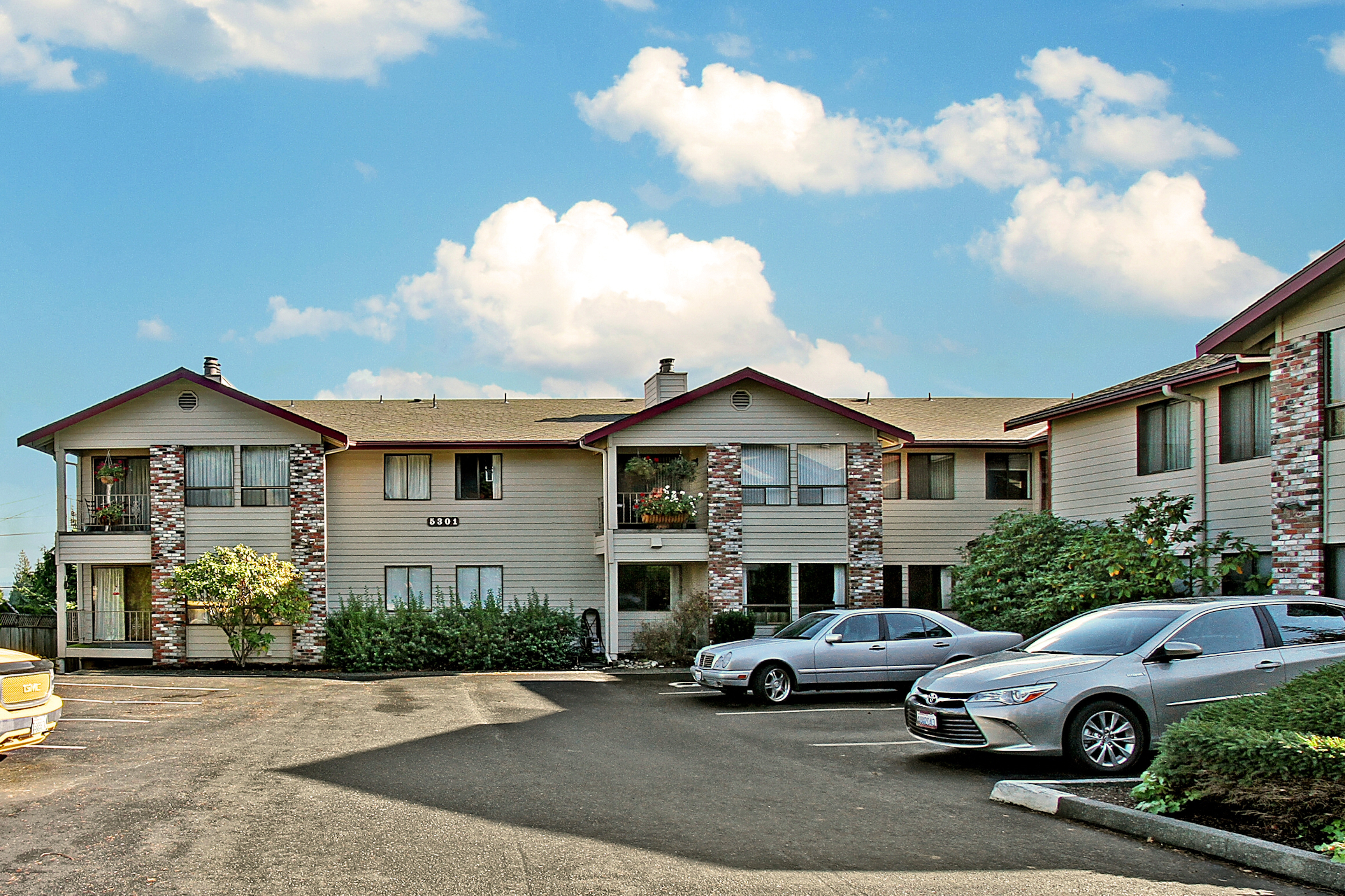 Property Photo:  5301 Colby Ave 203  WA 98203 