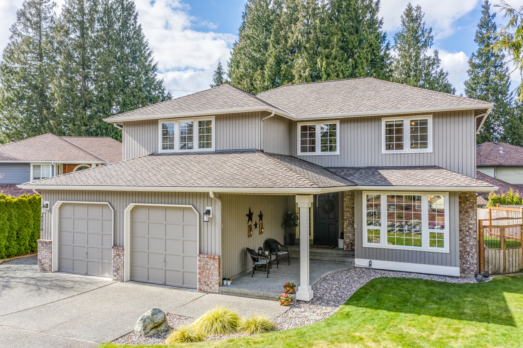 Property Photo: 14710 64th Ave SE WA 98296