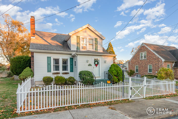 Property Photo: 923 N College Street PA 17013