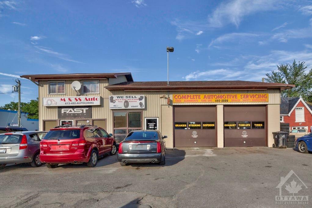 Property Photo:  215 Bridge Street  ON K7C 3H1 
