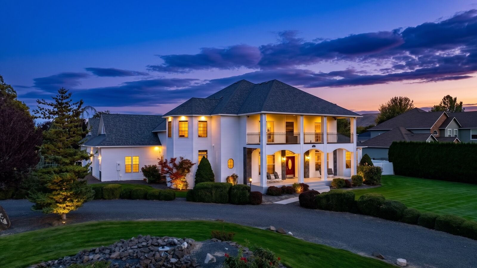 Property Photo: 5601 Glenbrook Loop WA 99353