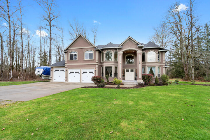 Property Photo:  11815 217th St E  WA 98338 